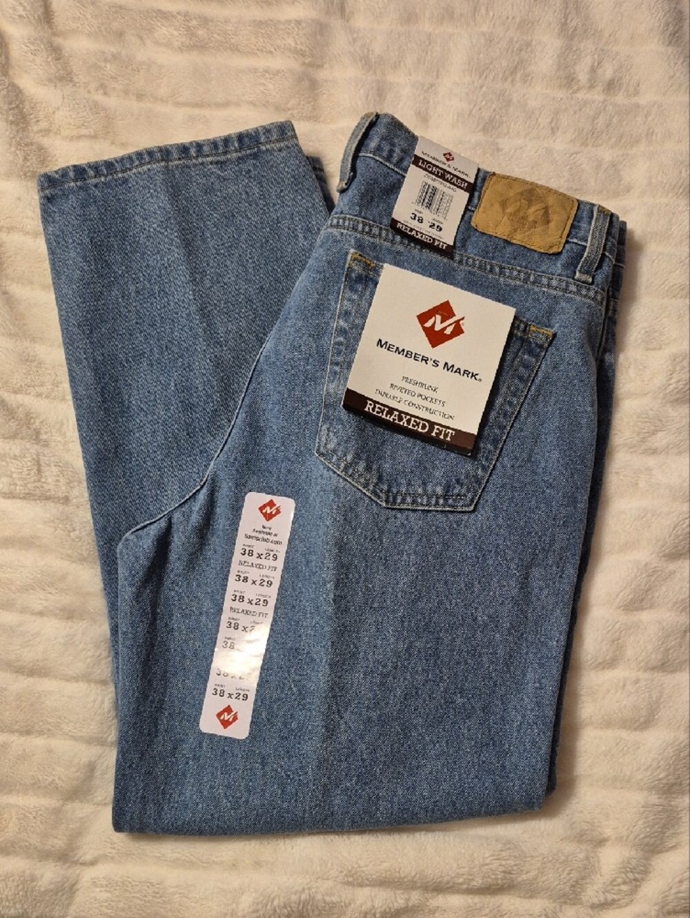 Member's Mark Men's Relaxed Fit Light Wash Blue Jeans - Picture 8 of 10